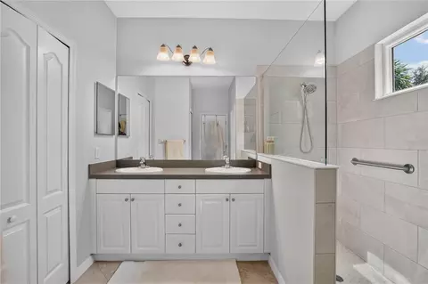 Bath - 11802 Crawford Parrish Ln, Parrish, FL 34219 photo 1 of 4