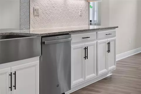 Kitchen - 12627 Wheatgrass Ct, Parrish, FL 34219 photo 2 of 5