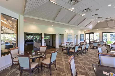 Dining - 4427 Murfield Dr E, Bradenton, FL 34203 photo 2 of 2