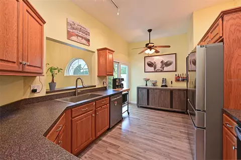Kitchen - 4427 Murfield Dr E, Bradenton, FL 34203 photo 2 of 3