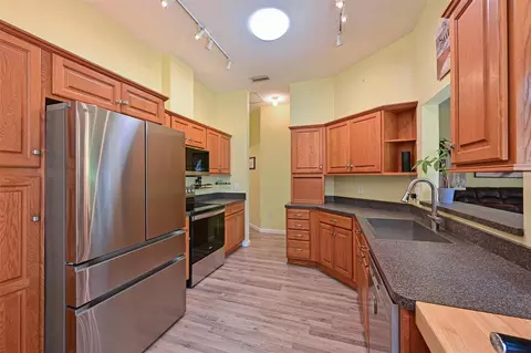 Kitchen - 4427 Murfield Dr E, Bradenton, FL 34203 photo 1 of 3