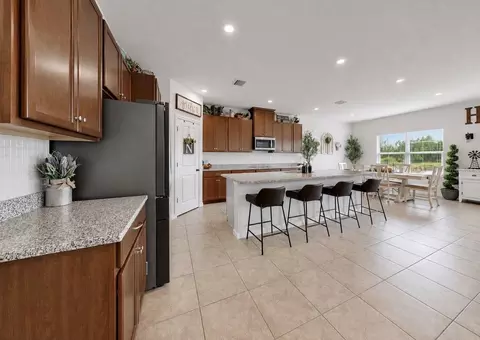 Kitchen - 6322 116th Ave E, Parrish, FL 34219 photo 4 of 6