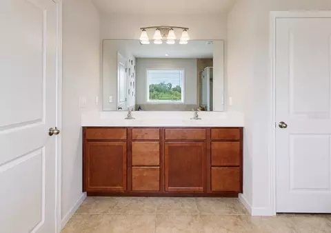 Bath - 6322 116th Ave E, Parrish, FL 34219 photo 2 of 5