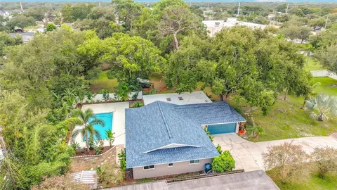63 Oakwood Dr, Dunedin, FL 34698