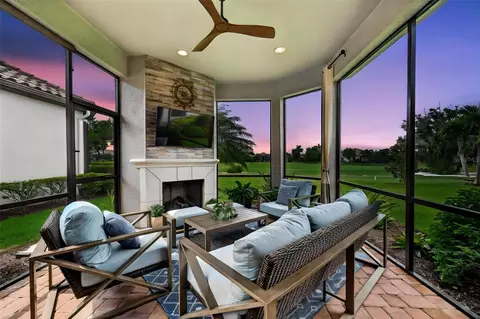 Exterior - 13916 Messina Loop, Bradenton, FL 34211 photo 5 of 31