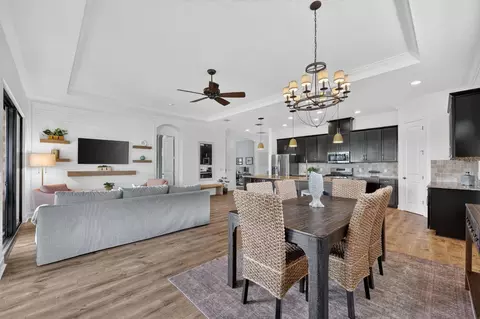 Dining - 13916 Messina Loop, Bradenton, FL 34211 photo 2 of 6