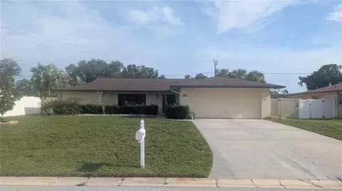 3720 Pin Oaks St, Sarasota, FL 34232