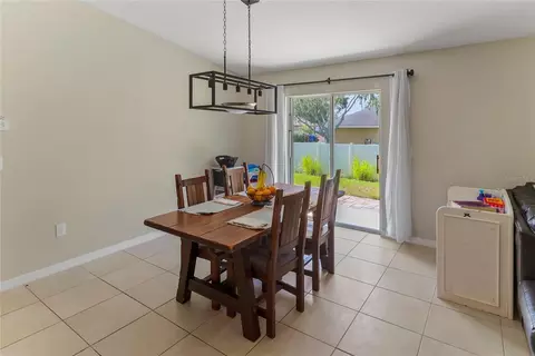 Dining - 135 Cascade Bend Dr, Ruskin, FL 33570 photo 1 of 1