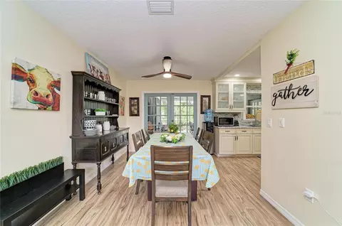 Dining - 6519 28th Ave E, Bradenton, FL 34208 photo 2 of 3