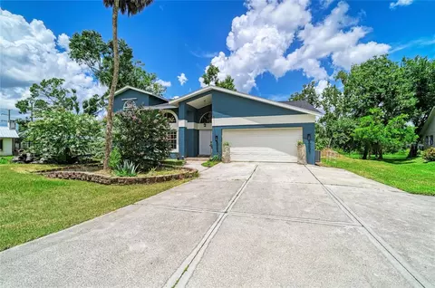 Exterior - 6519 28th Ave E, Bradenton, FL 34208 photo 2 of 16