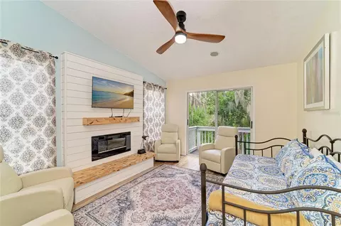 Living - 6519 28th Ave E, Bradenton, FL 34208 photo 7 of 8