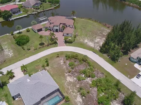 10571 Poughkeepsie Cir, Port Charlotte, FL 33981