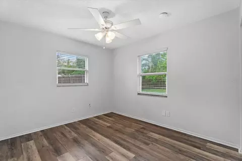 Bedroom - 519 64th Avenue Dr E, Bradenton, FL 34203 photo 2 of 2