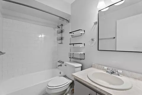 Bath - 519 64th Avenue Dr E, Bradenton, FL 34203 photo 1 of 2