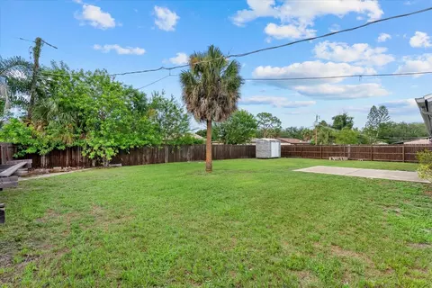 Exterior - 519 64th Avenue Dr E, Bradenton, FL 34203 photo 7 of 7