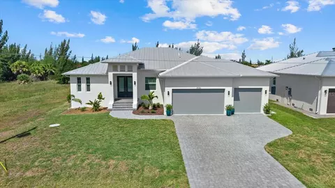 8086 Clyde Cir, Port Charlotte, FL 33981