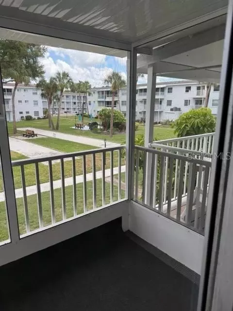 Exterior - 2223 Sunset Dr #E24, Bradenton, FL 34207 photo 6 of 6