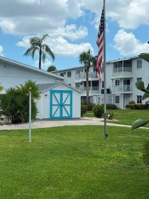 Exterior - 2223 Sunset Dr #E24, Bradenton, FL 34207 photo 3 of 6