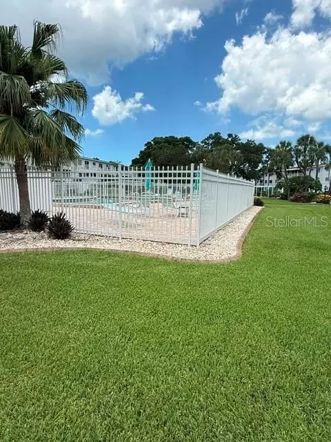 Exterior - 2223 Sunset Dr #E24, Bradenton, FL 34207 photo 5 of 6