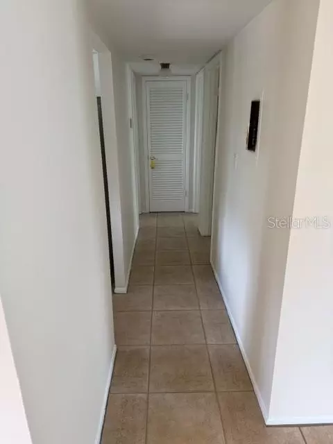 Entry Way - 2223 Sunset Dr #E24, Bradenton, FL 34207 photo 1 of 1