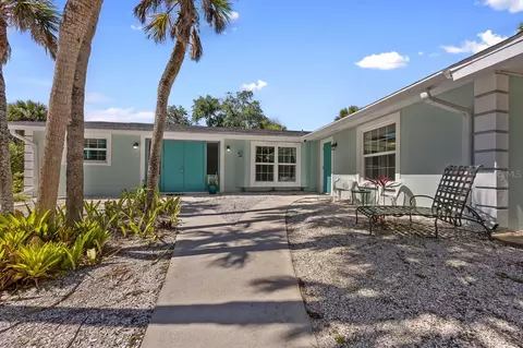 4055 Bay Oaks Cir, Englewood, FL 34223