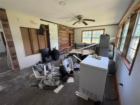 Living - 9929 Factory Ave, Hampton, FL 32044 photo 1 of 3