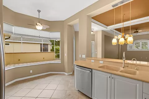 Kitchen - 9405 34th Ct E, Parrish, FL 34219 photo 4 of 7