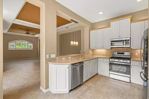 Kitchen - 9405 34th Ct E, Parrish, FL 34219 photo 1 of 7