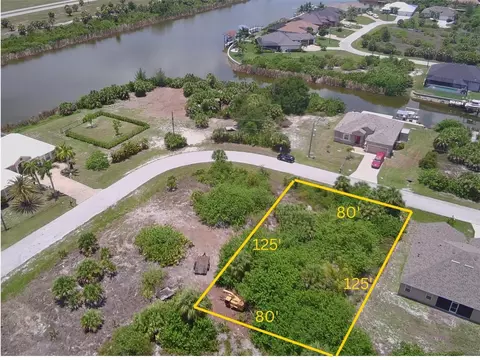 10484 Harlingen St, Port Charlotte, FL 33981