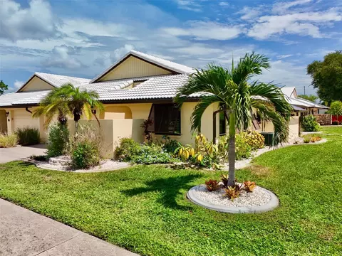 44 Sandstone Cir, Venice, FL 34293