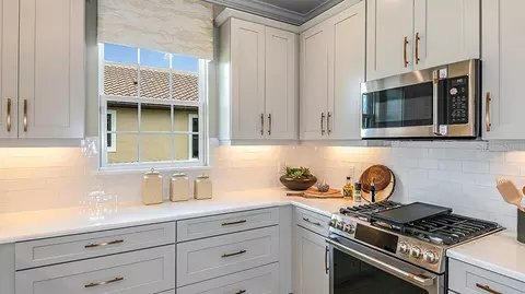 Kitchen - 14525 Derna Ter, Bradenton, FL 34211 photo 2 of 3