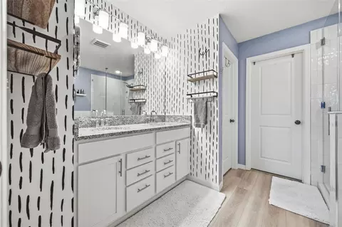 Bath - 11520 Gallatin Trl, Parrish, FL 34219 photo 3 of 7