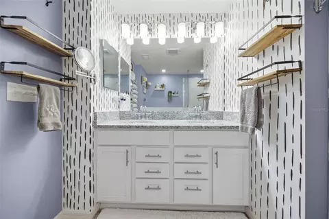 Bath - 11520 Gallatin Trl, Parrish, FL 34219 photo 4 of 7