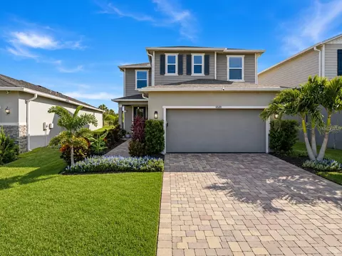 Exterior - 11520 Gallatin Trl, Parrish, FL 34219 photo 2 of 17