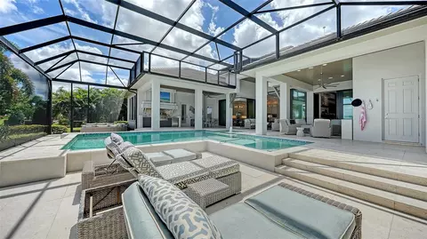 Exterior - 8339 Lucerne Loop, Bradenton, FL 34202 photo 3 of 13