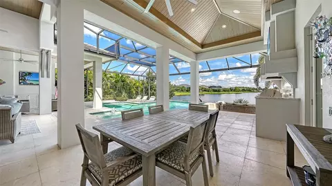 Dining - 8339 Lucerne Loop, Bradenton, FL 34202 photo 10 of 12