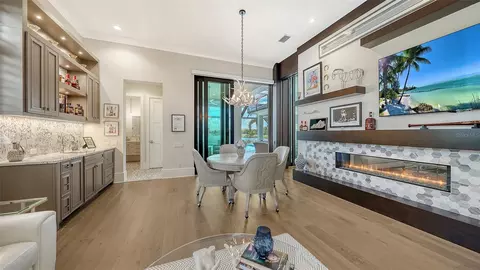 Dining - 8339 Lucerne Loop, Bradenton, FL 34202 photo 3 of 12