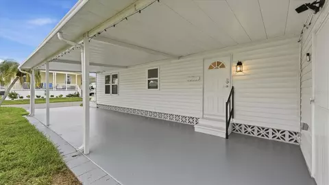 Exterior - 4908 5th A St E, Bradenton, FL 34203 photo 2 of 7
