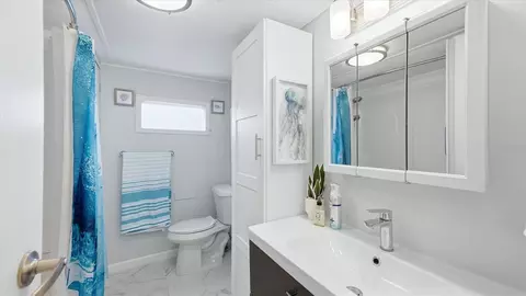 Bath - 4908 5th A St E, Bradenton, FL 34203 photo 1 of 2