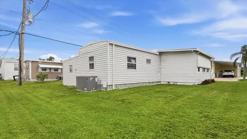 Exterior - 4908 5th A St E, Bradenton, FL 34203 photo 5 of 7