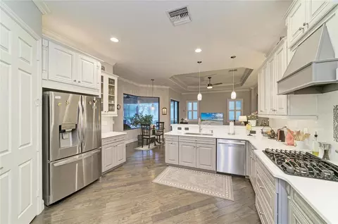 Kitchen - 5660 Cloverleaf Run, Bradenton, FL 34211 photo 7 of 7