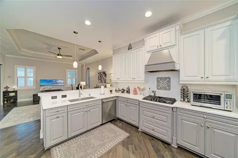 Kitchen - 5660 Cloverleaf Run, Bradenton, FL 34211 photo 4 of 7
