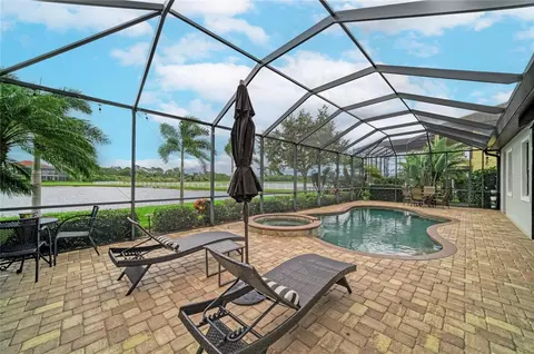 Exterior - 5660 Cloverleaf Run, Bradenton, FL 34211 photo 7 of 11