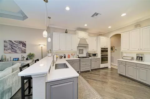 Kitchen - 5660 Cloverleaf Run, Bradenton, FL 34211 photo 2 of 7