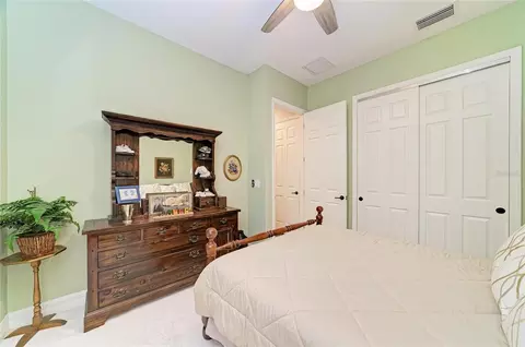 Bedroom - 5660 Cloverleaf Run, Bradenton, FL 34211 photo 5 of 7