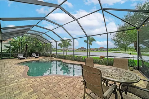 Exterior - 5660 Cloverleaf Run, Bradenton, FL 34211 photo 9 of 11