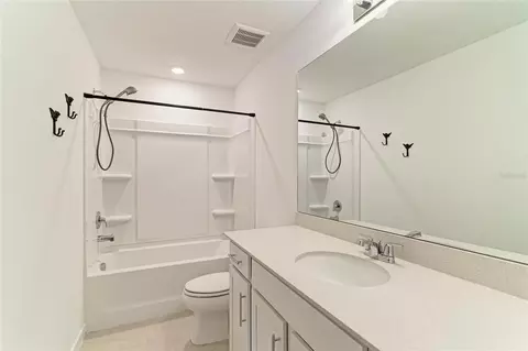 Bath - 12703 Blue Reflection Ave, Parrish, FL 34219 photo 4 of 4