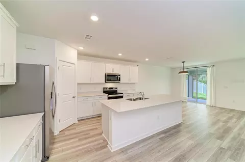 Kitchen - 12703 Blue Reflection Ave, Parrish, FL 34219 photo 4 of 7