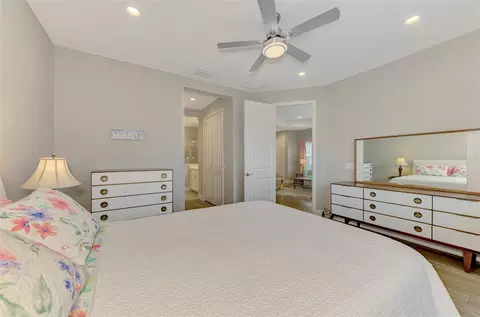 Bedroom - 4842 Willow Bend Ave, Parrish, FL 34219 photo 4 of 6