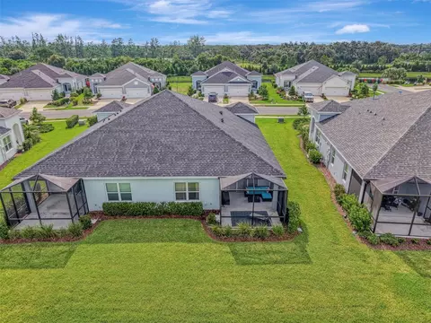 Exterior - 4842 Willow Bend Ave, Parrish, FL 34219 photo 11 of 17